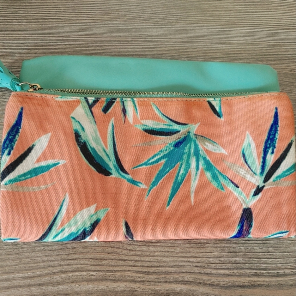 Foldover Clutch with zipper tassle accent